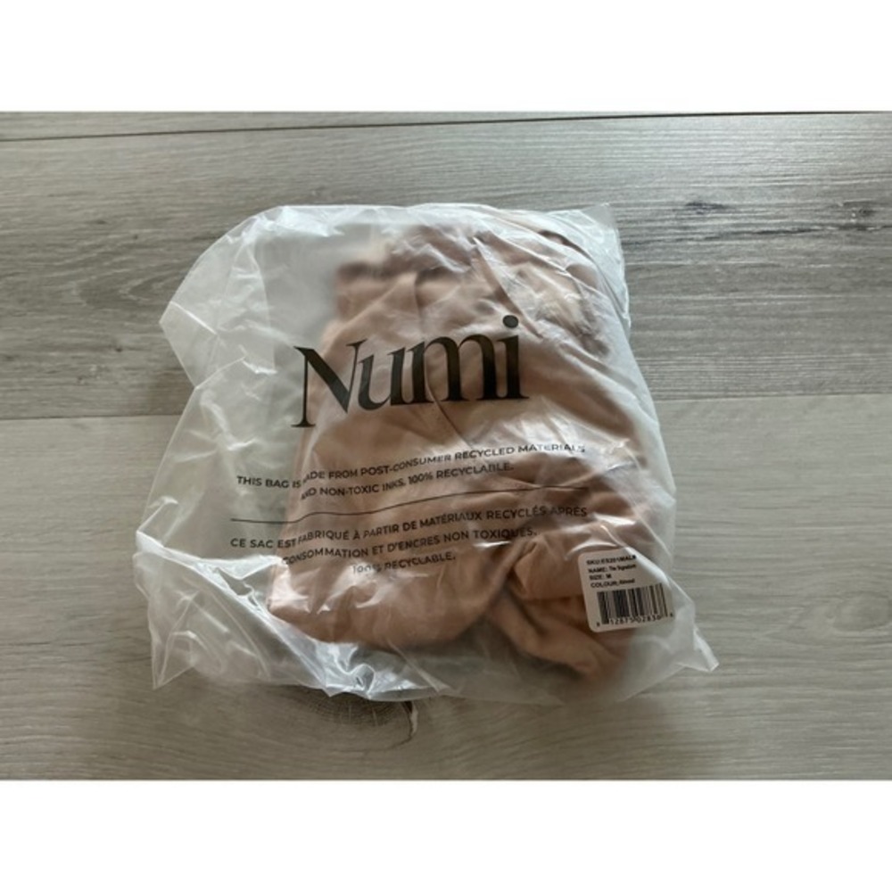 Numi The Signature Undershirt Almond Medium New With Tags - Picture 3 of 6